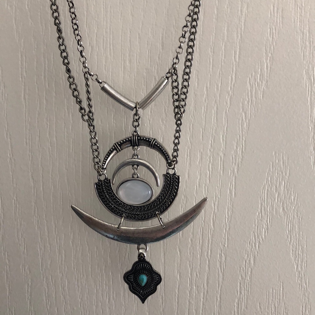 Boho Statement Necklace 15$